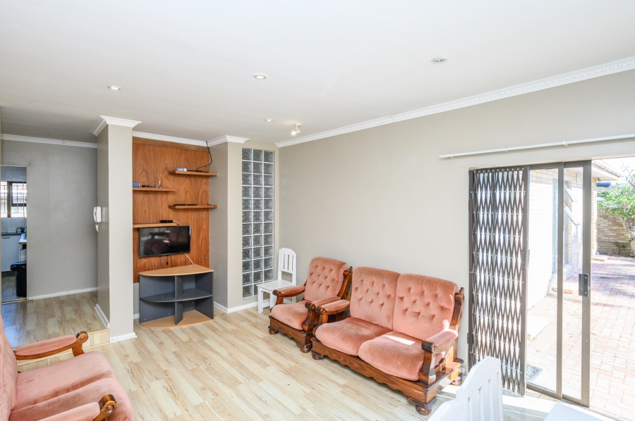 15 Bedroom Property for Sale in Summerstrand Eastern Cape
